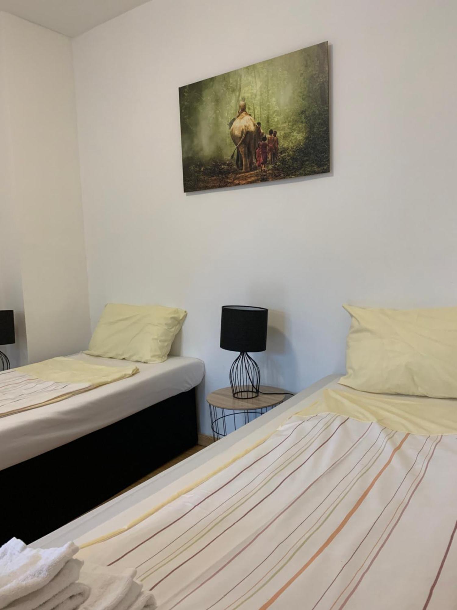 Praktische City Apartments Direkt Am Hauptbahnhof Neumünster Kültér fotó