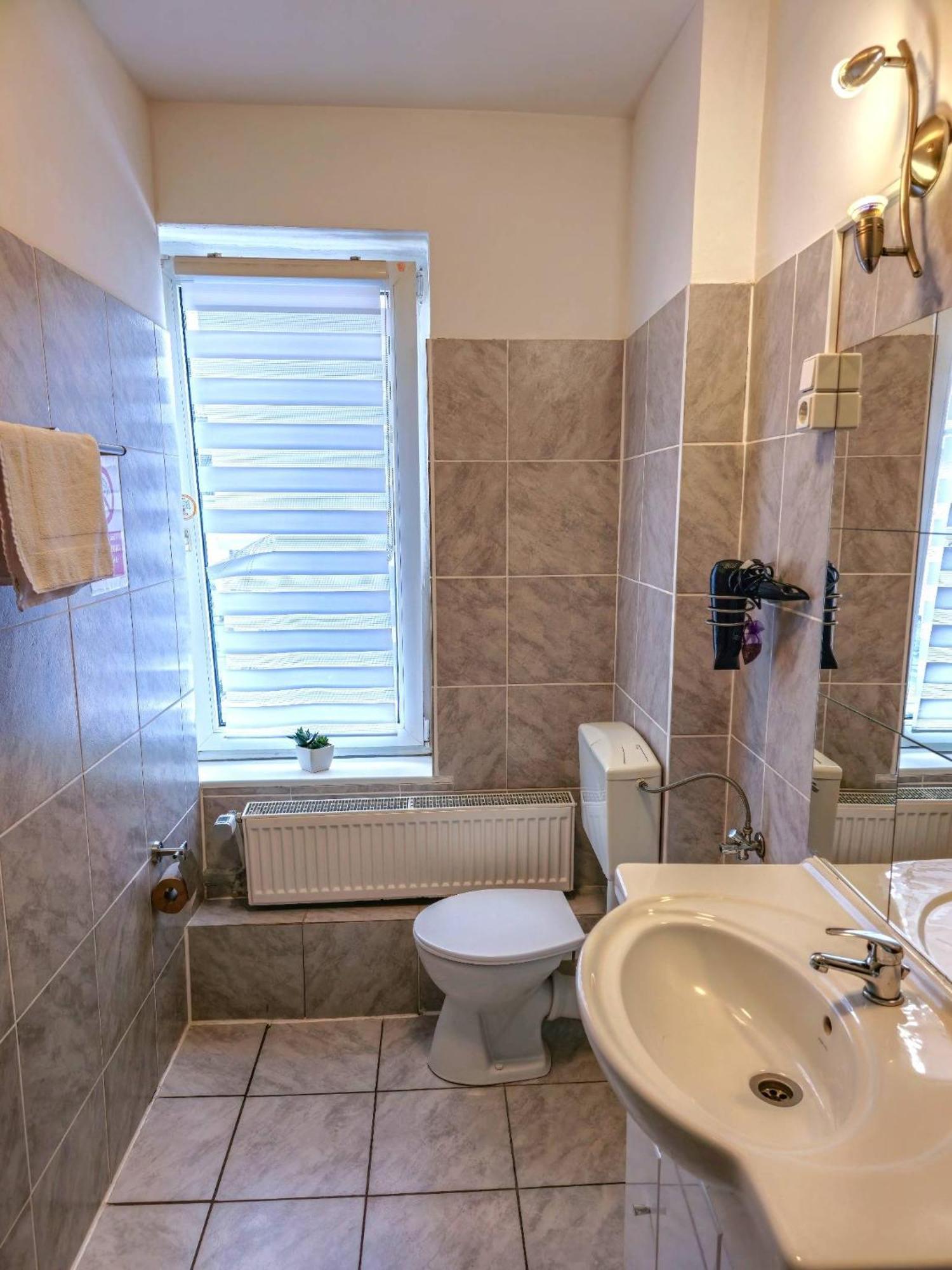 Praktische City Apartments Direkt Am Hauptbahnhof Neumünster Kültér fotó